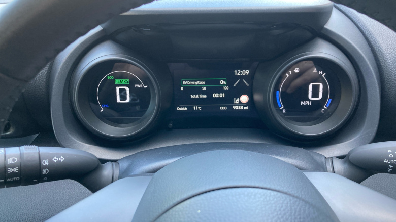 Toyota Yaris 1.5 Hybrid Design 5dr CVT Hybrid Hatchback